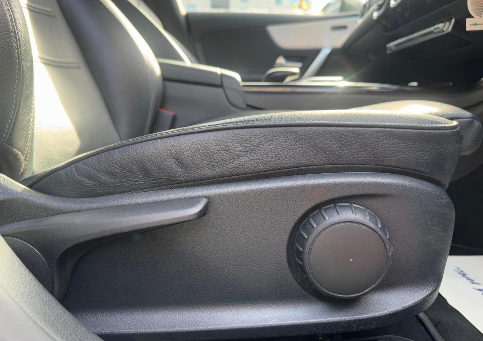 Mercedes Benz CLA