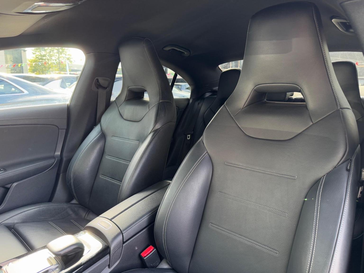 Mercedes Benz CLA