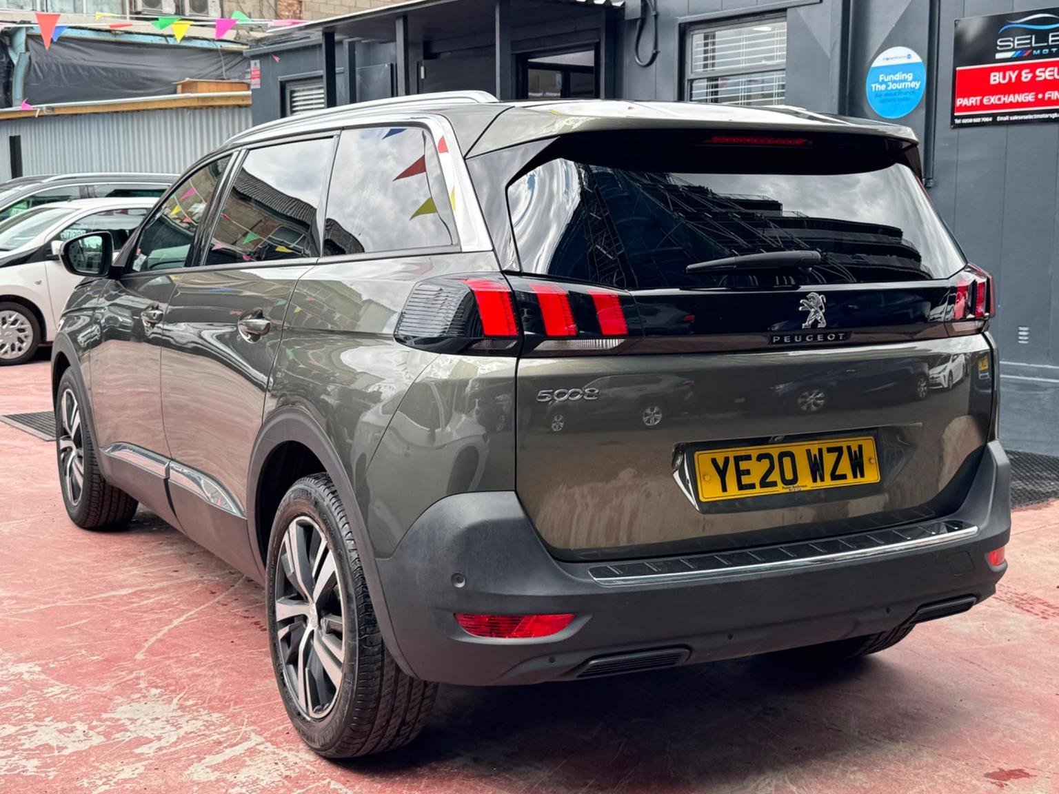 Peugeot 5008