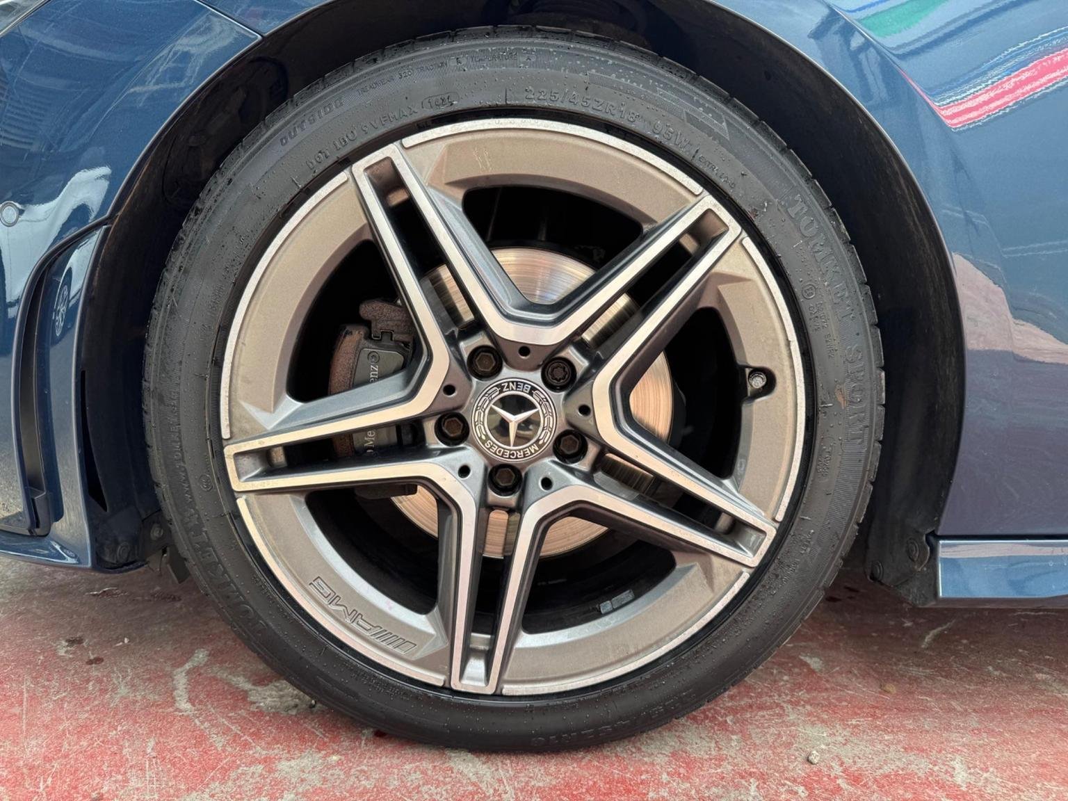 Mercedes Benz CLA