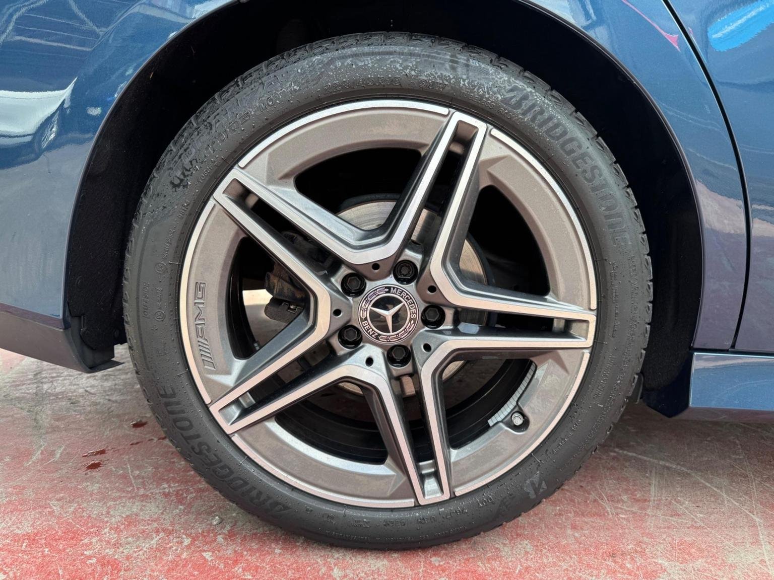 Mercedes Benz CLA