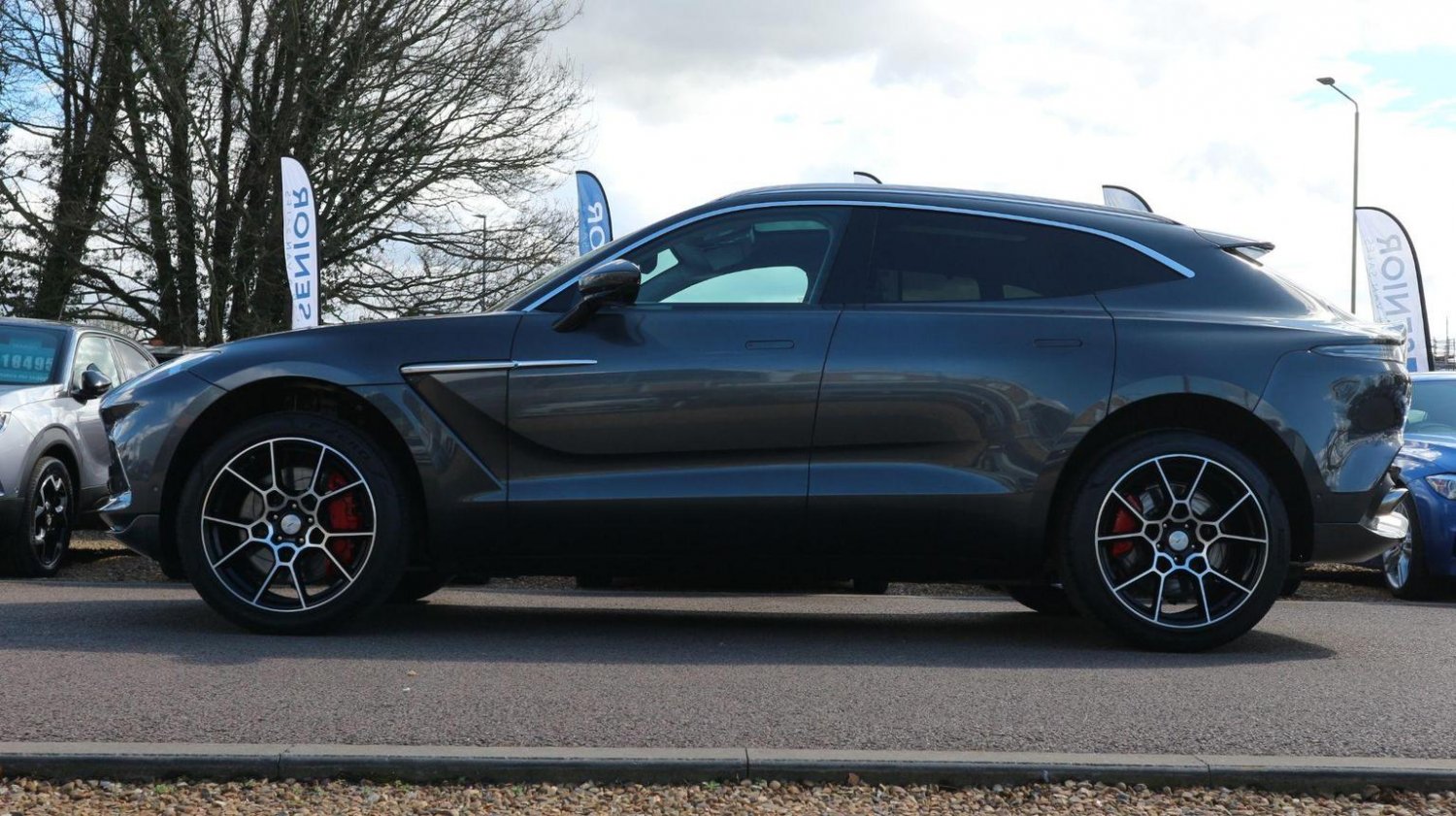 Aston Martin DBX
