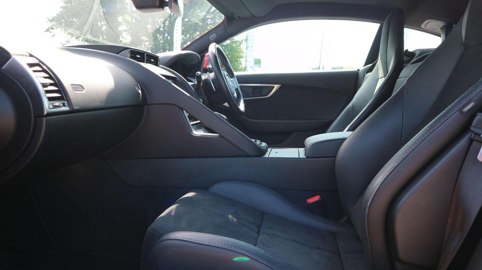 Jaguar F Type