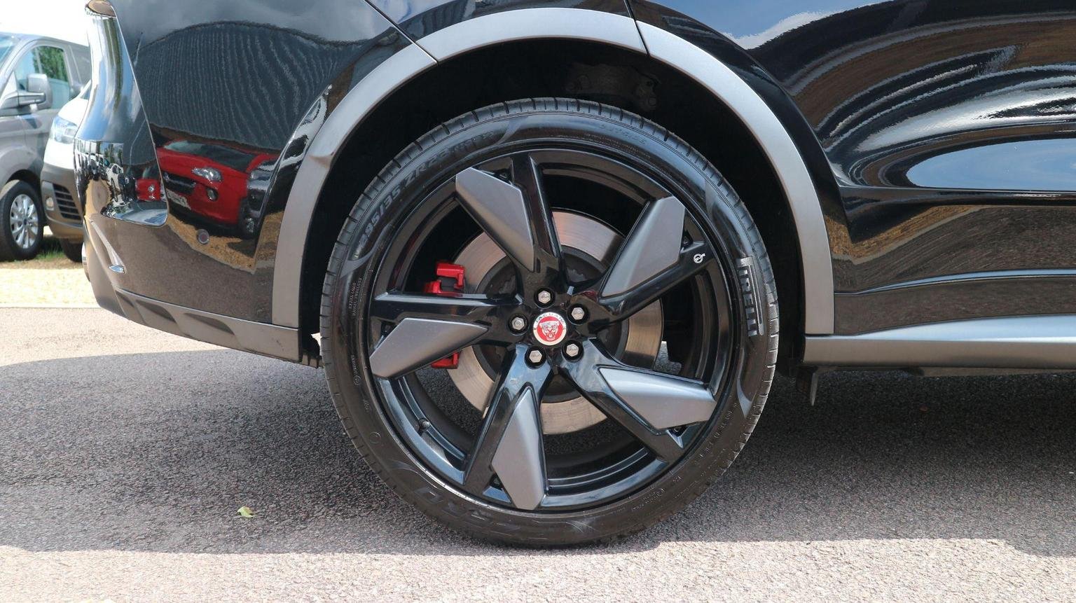 Jaguar F Pace