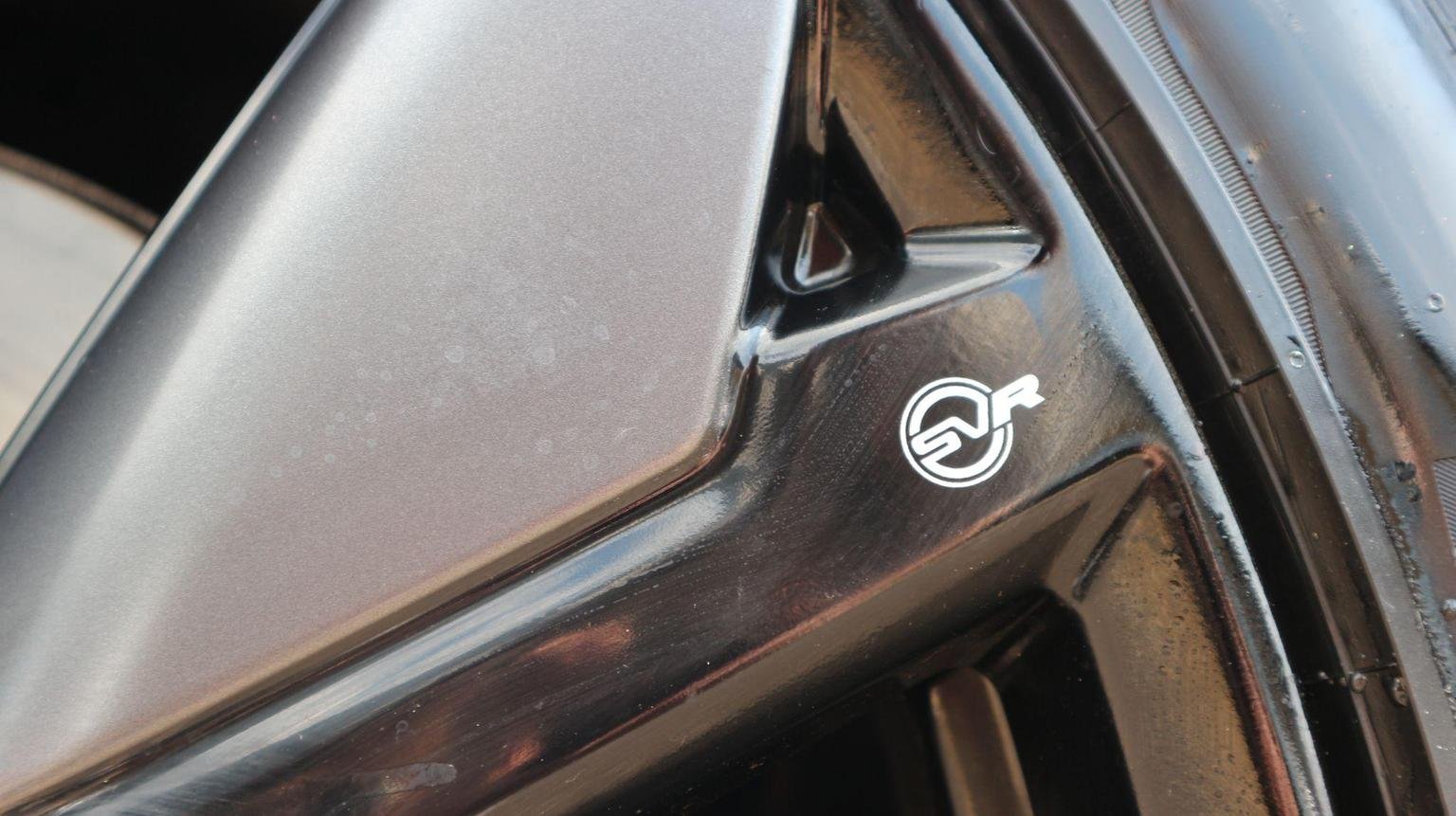 Jaguar F Pace