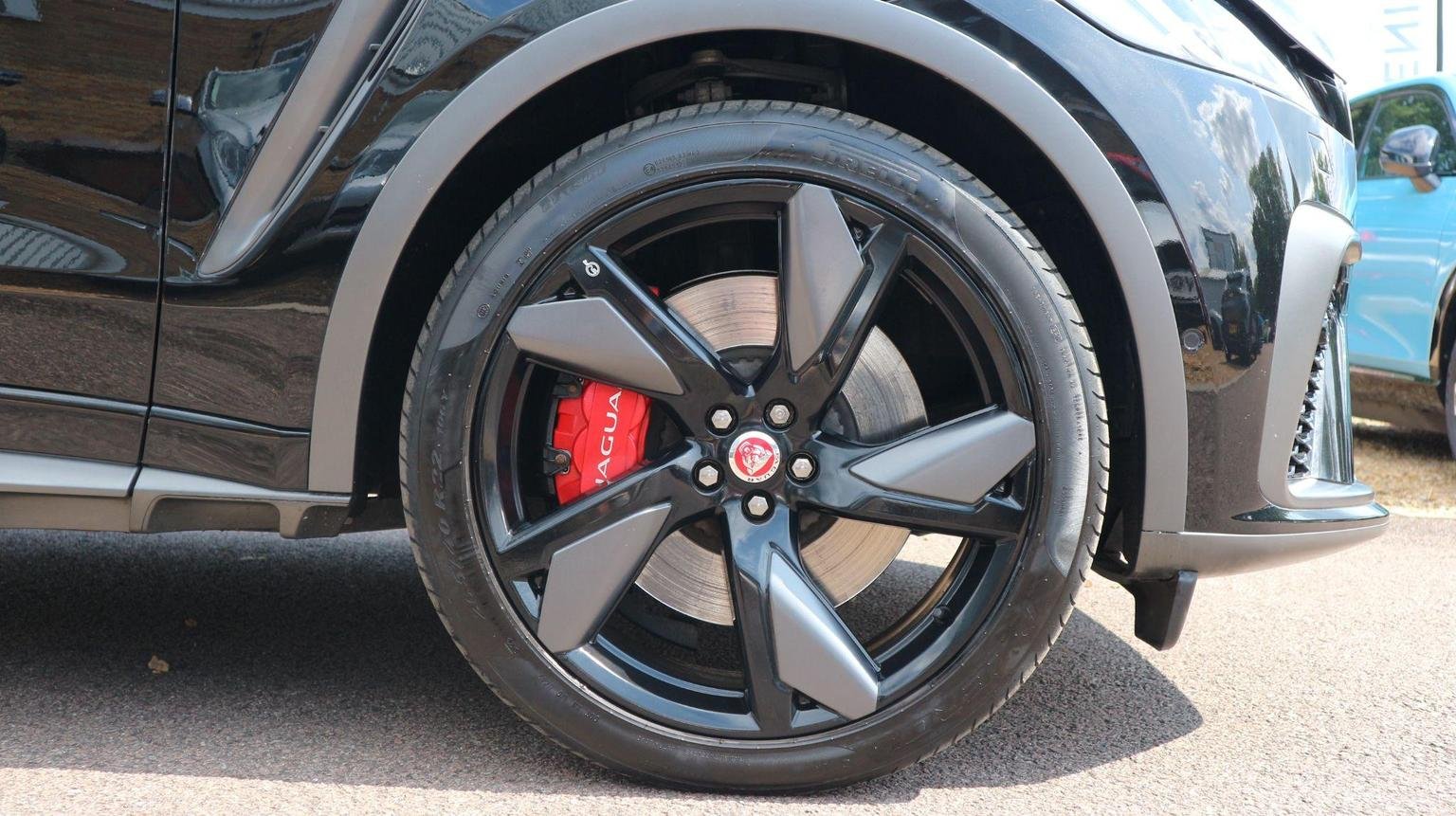 Jaguar F Pace