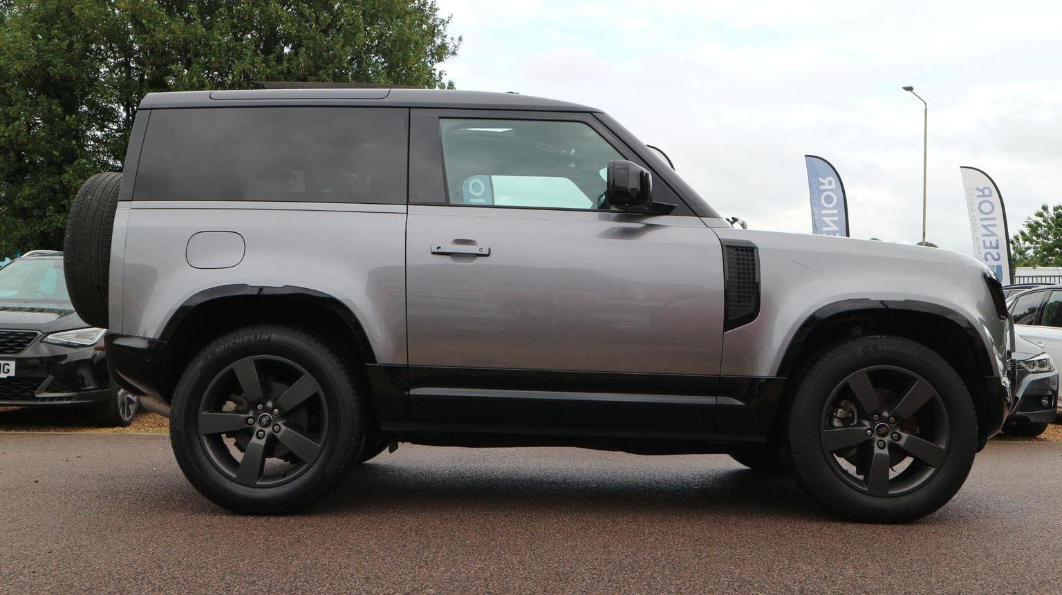 Land Rover 90