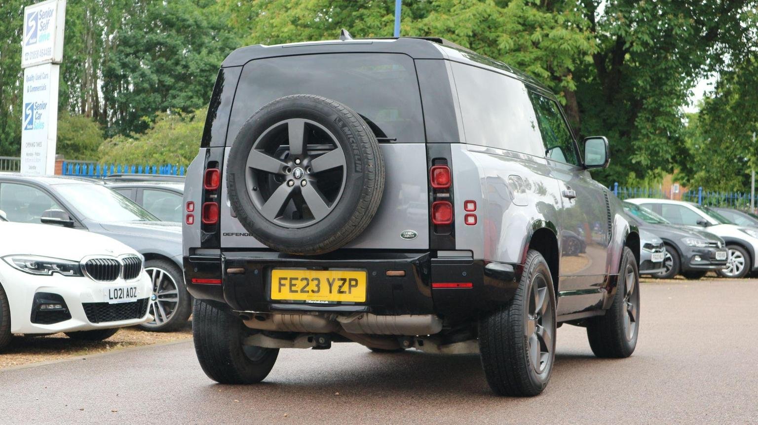 Land Rover 90