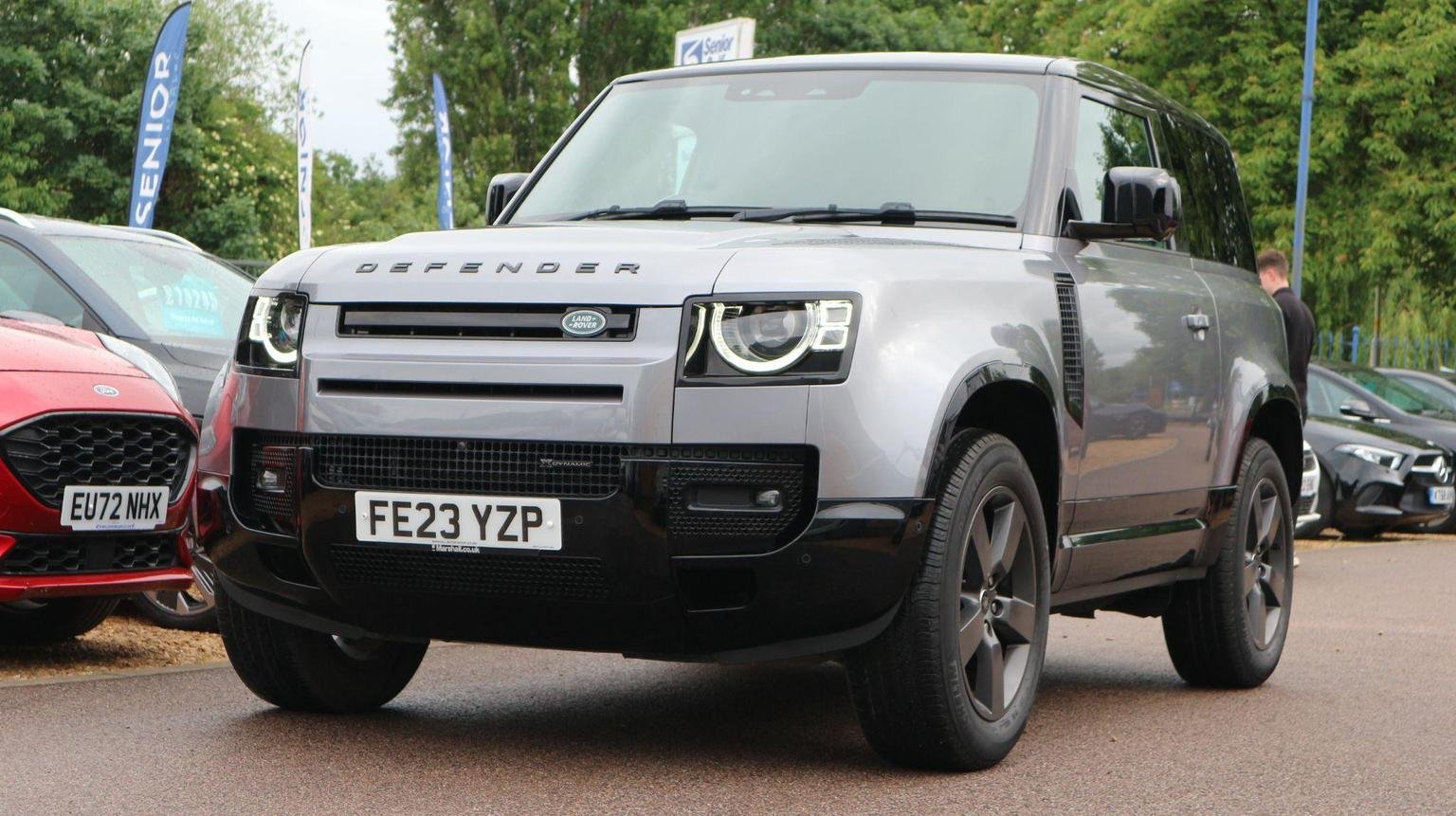 Land Rover 90