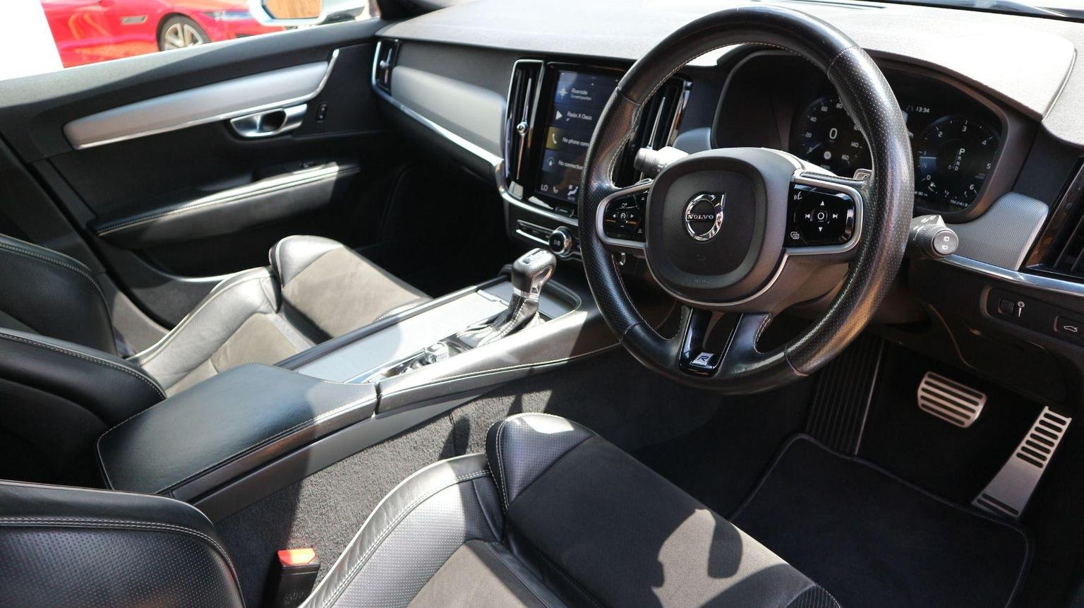 Volvo V90