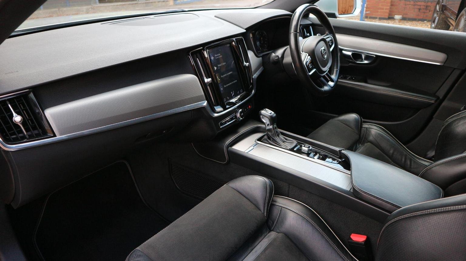Volvo V90