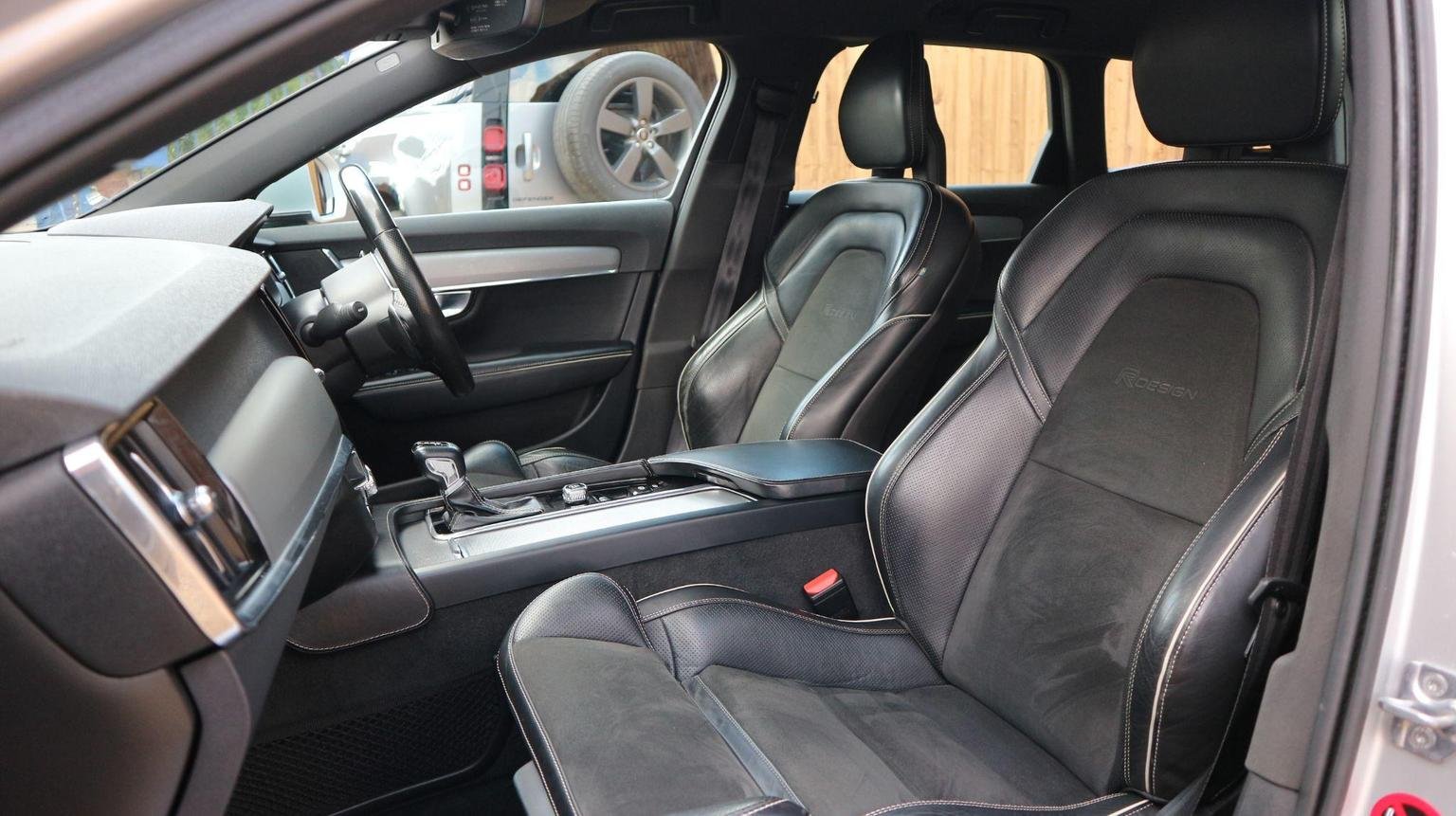 Volvo V90