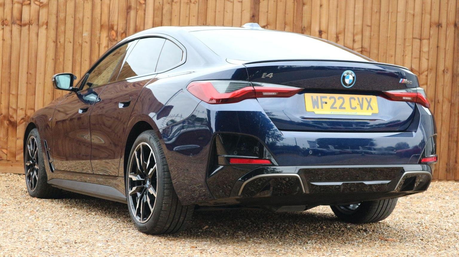 BMW i4