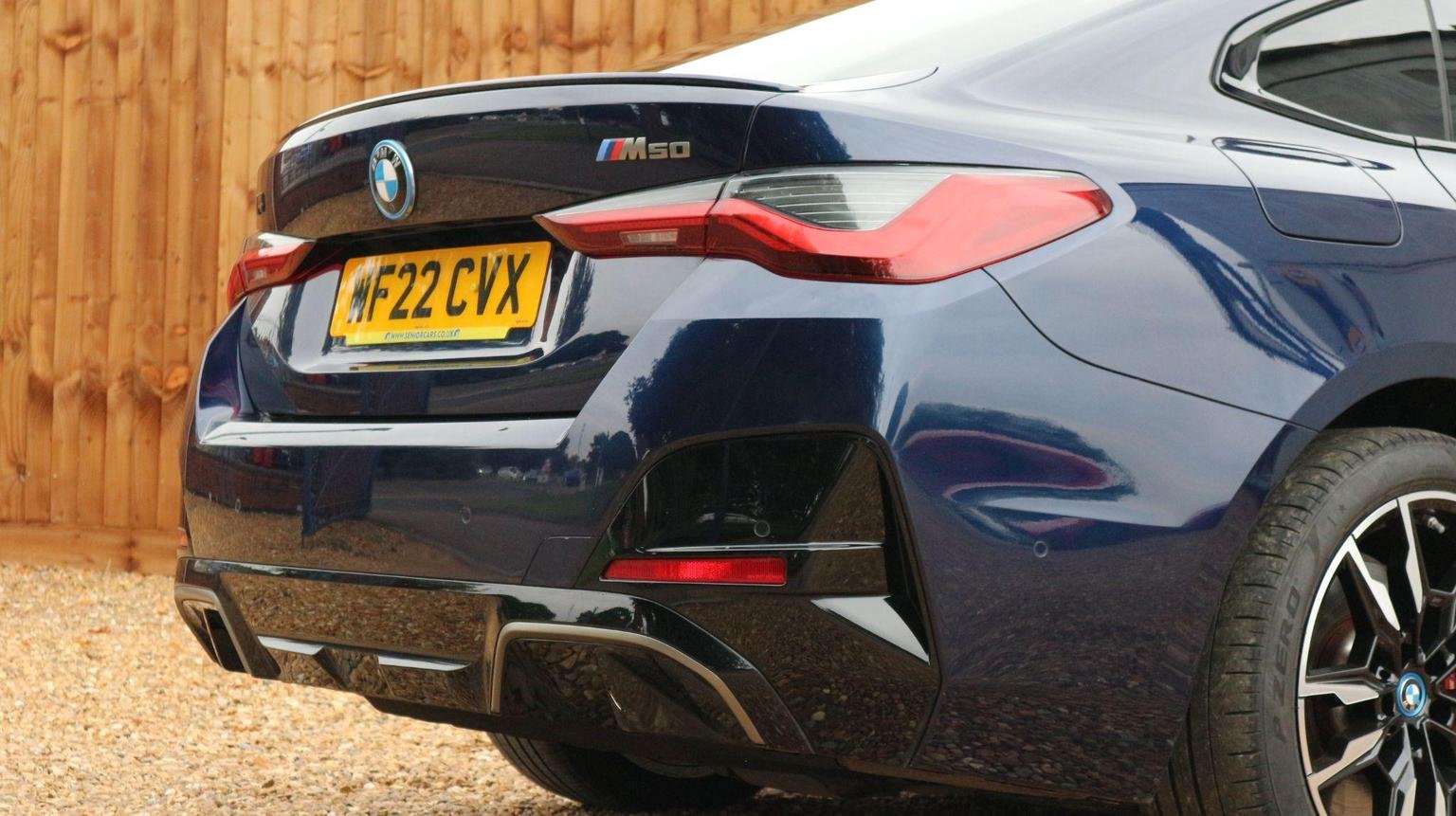 BMW i4