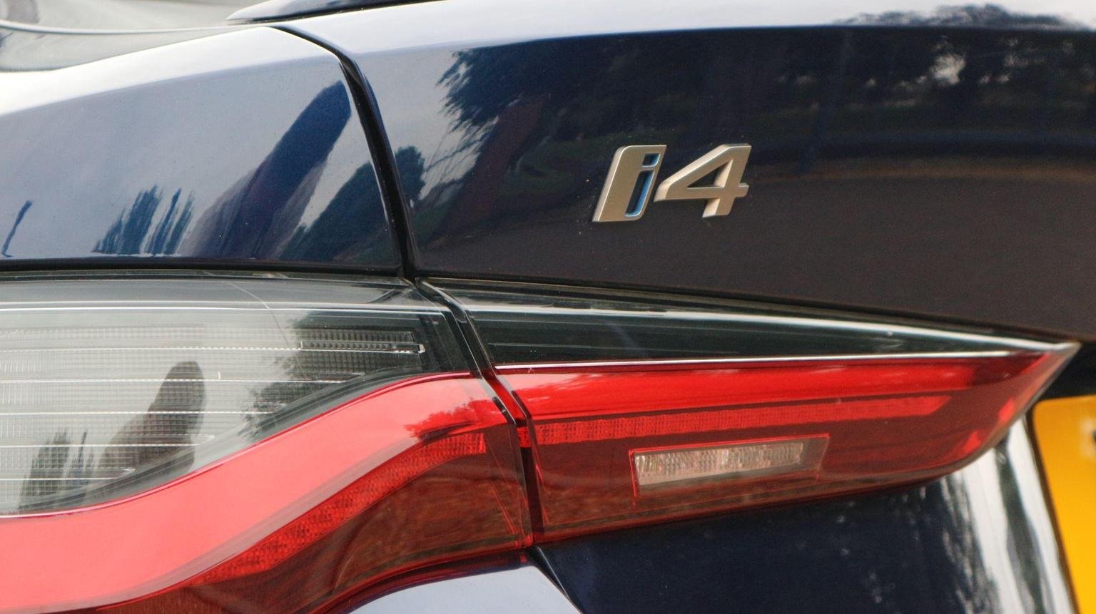 BMW i4
