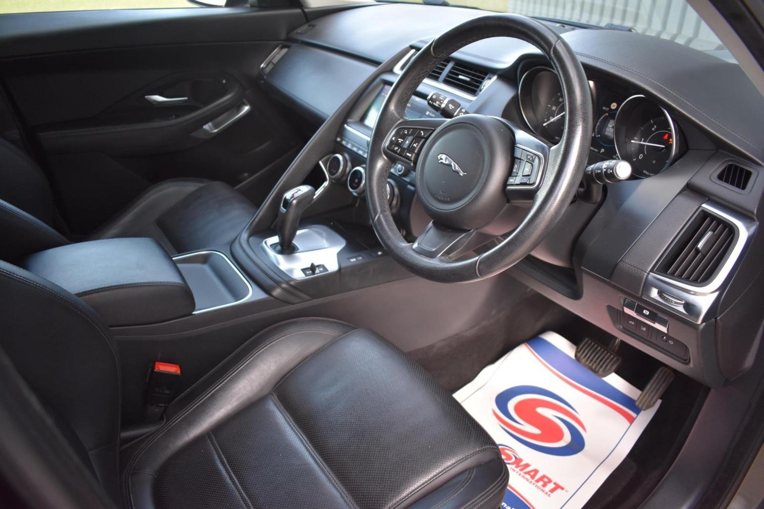 Jaguar E Pace
