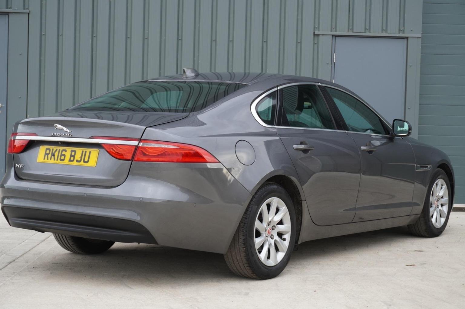 Jaguar XF