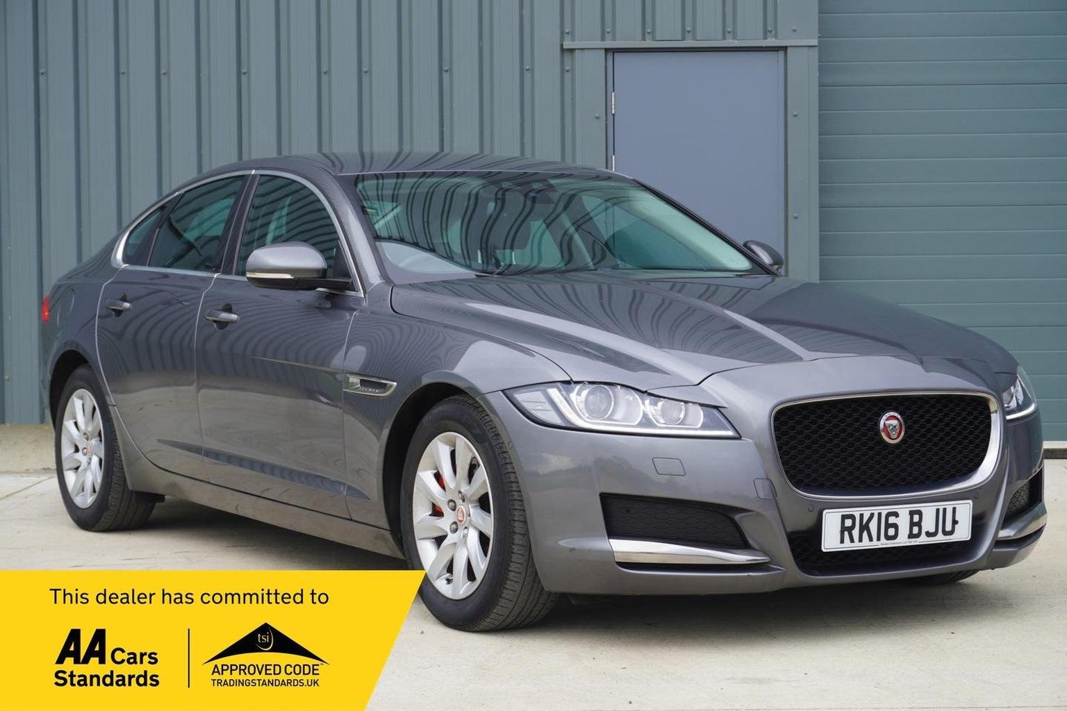 Jaguar XF