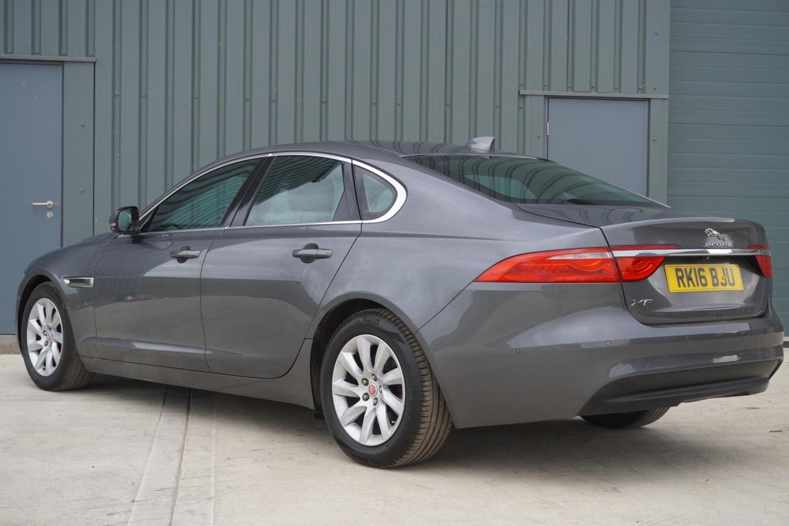 Jaguar XF