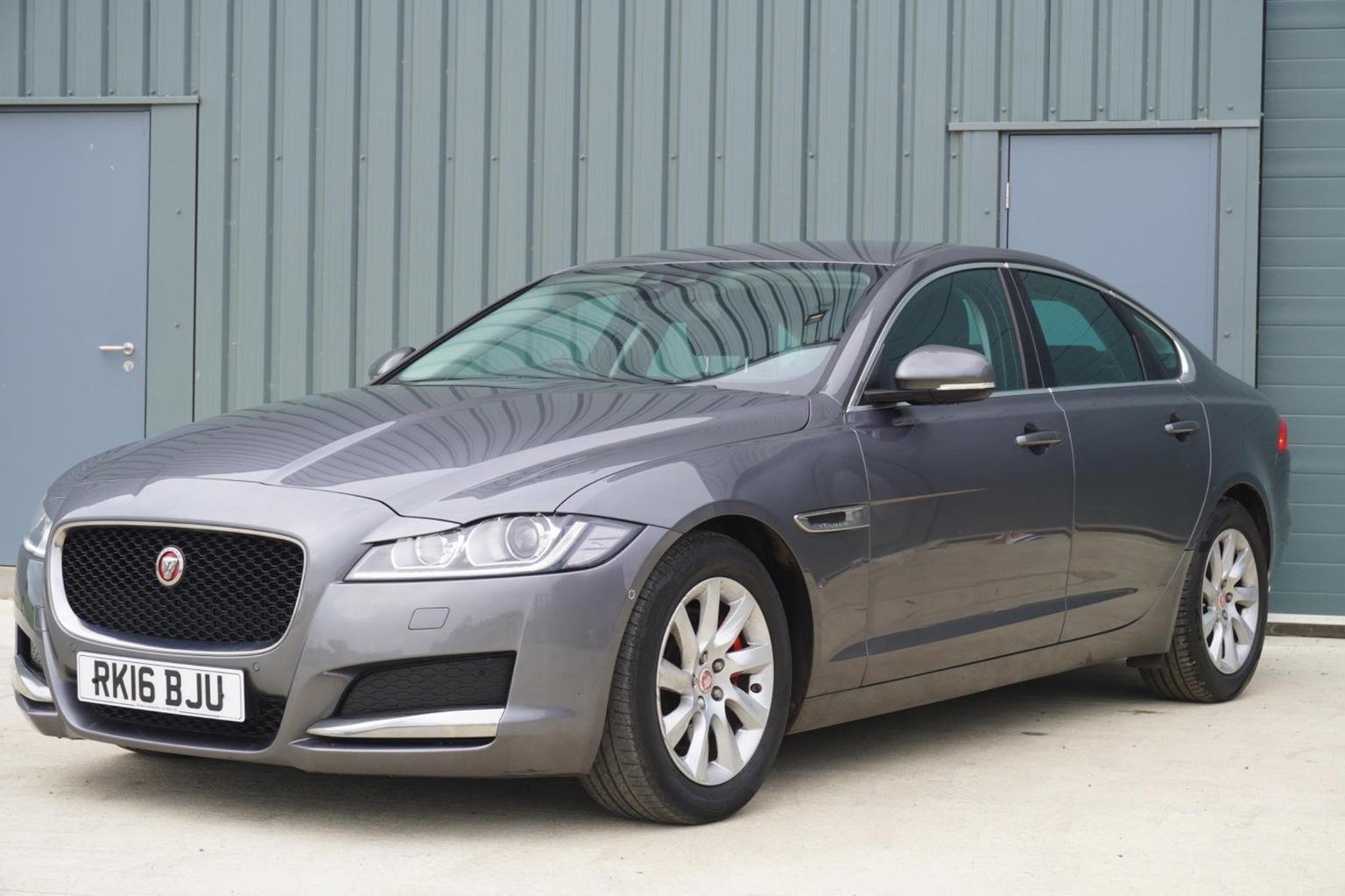 Jaguar XF