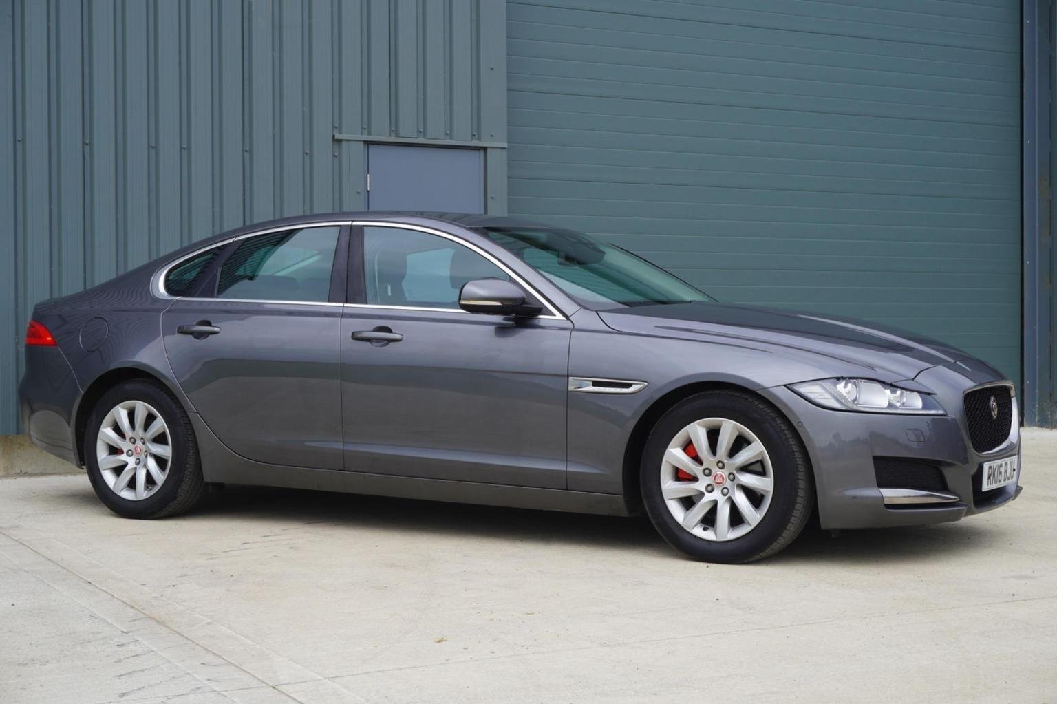 Jaguar XF