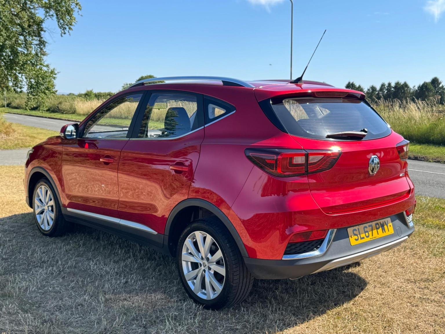 MG ZS