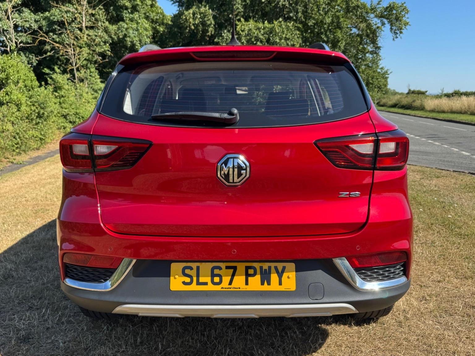 MG ZS