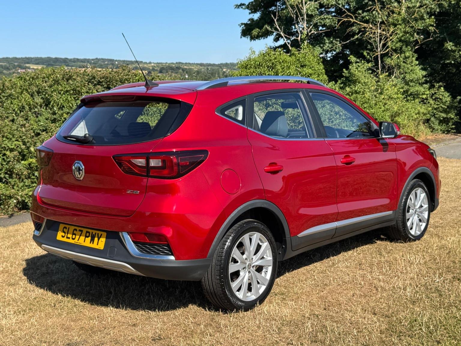 MG ZS
