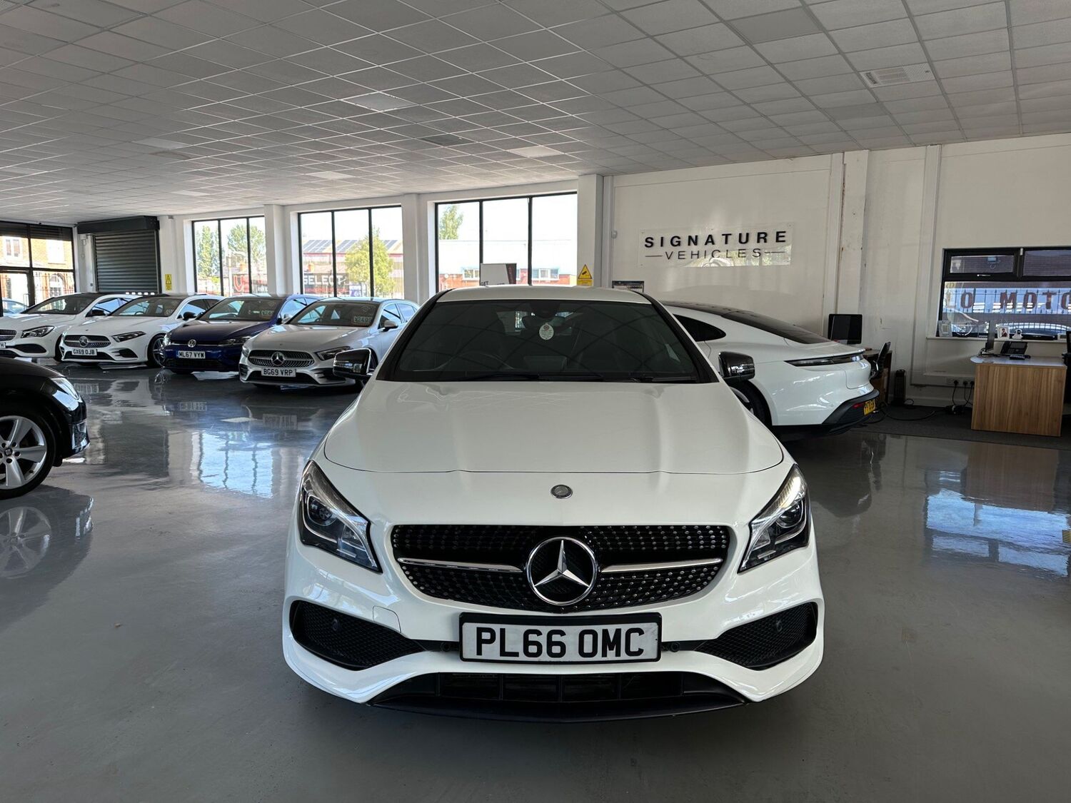 Mercedes Benz CLA
