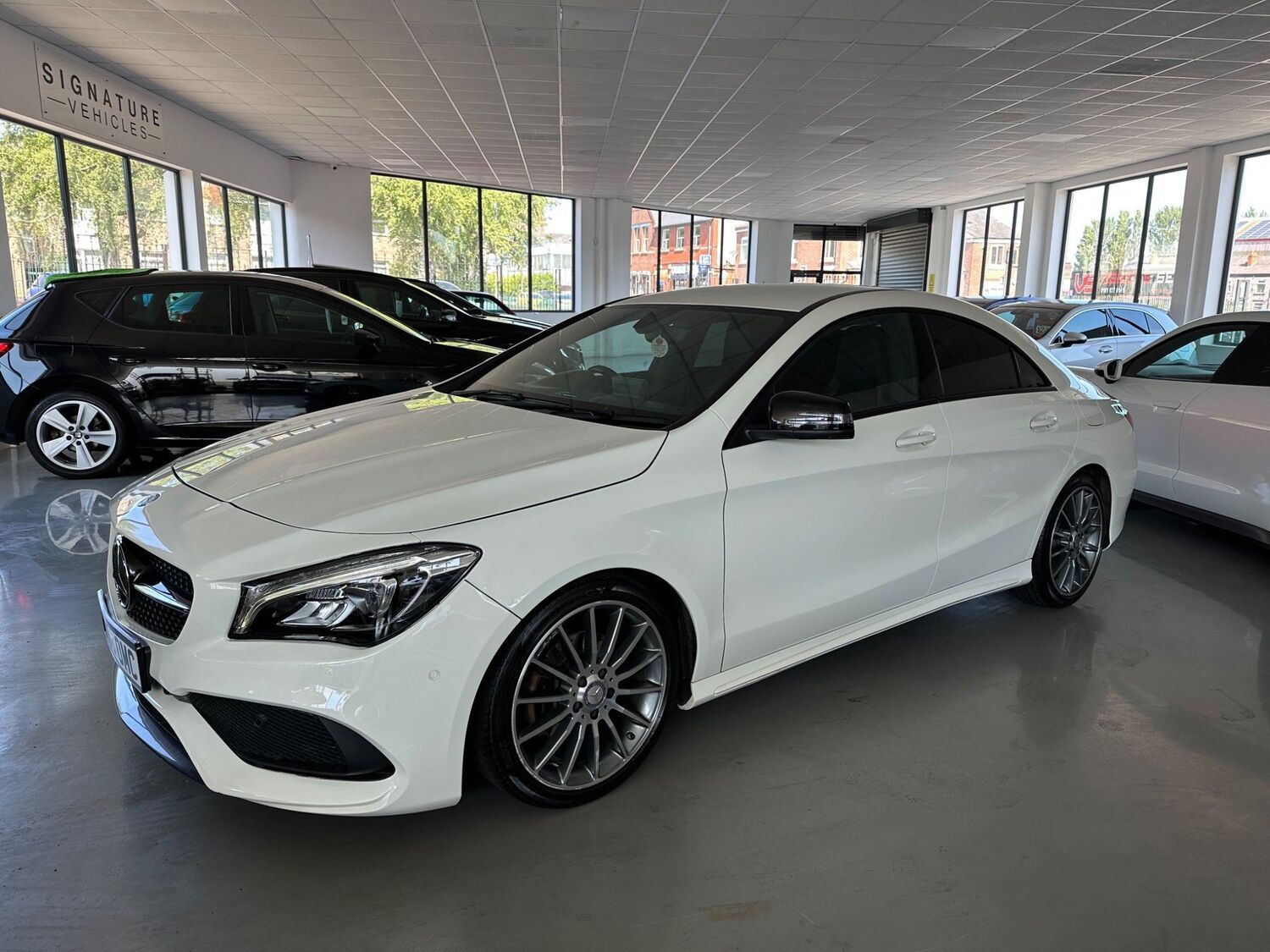 Mercedes Benz CLA