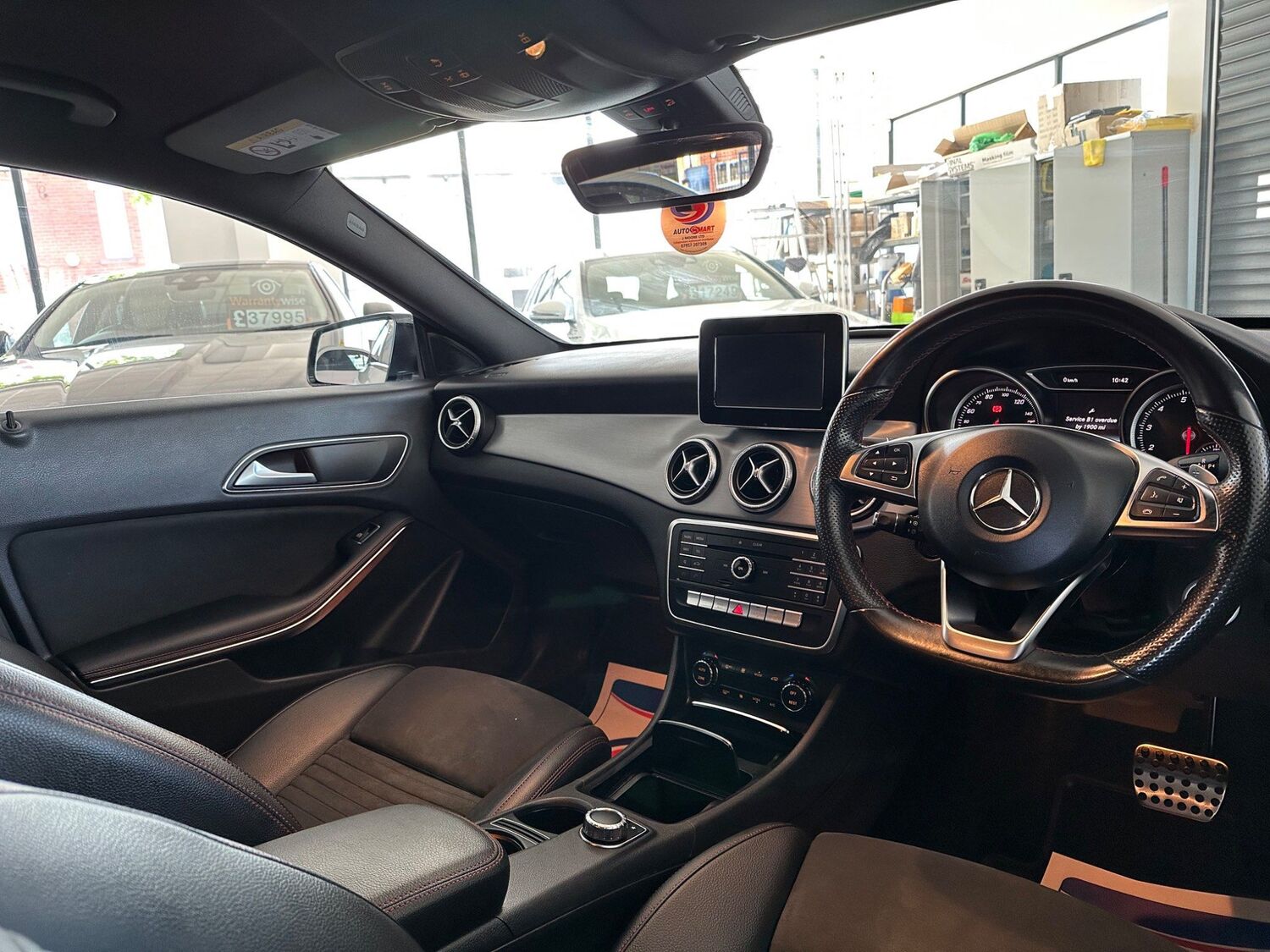 Mercedes Benz CLA