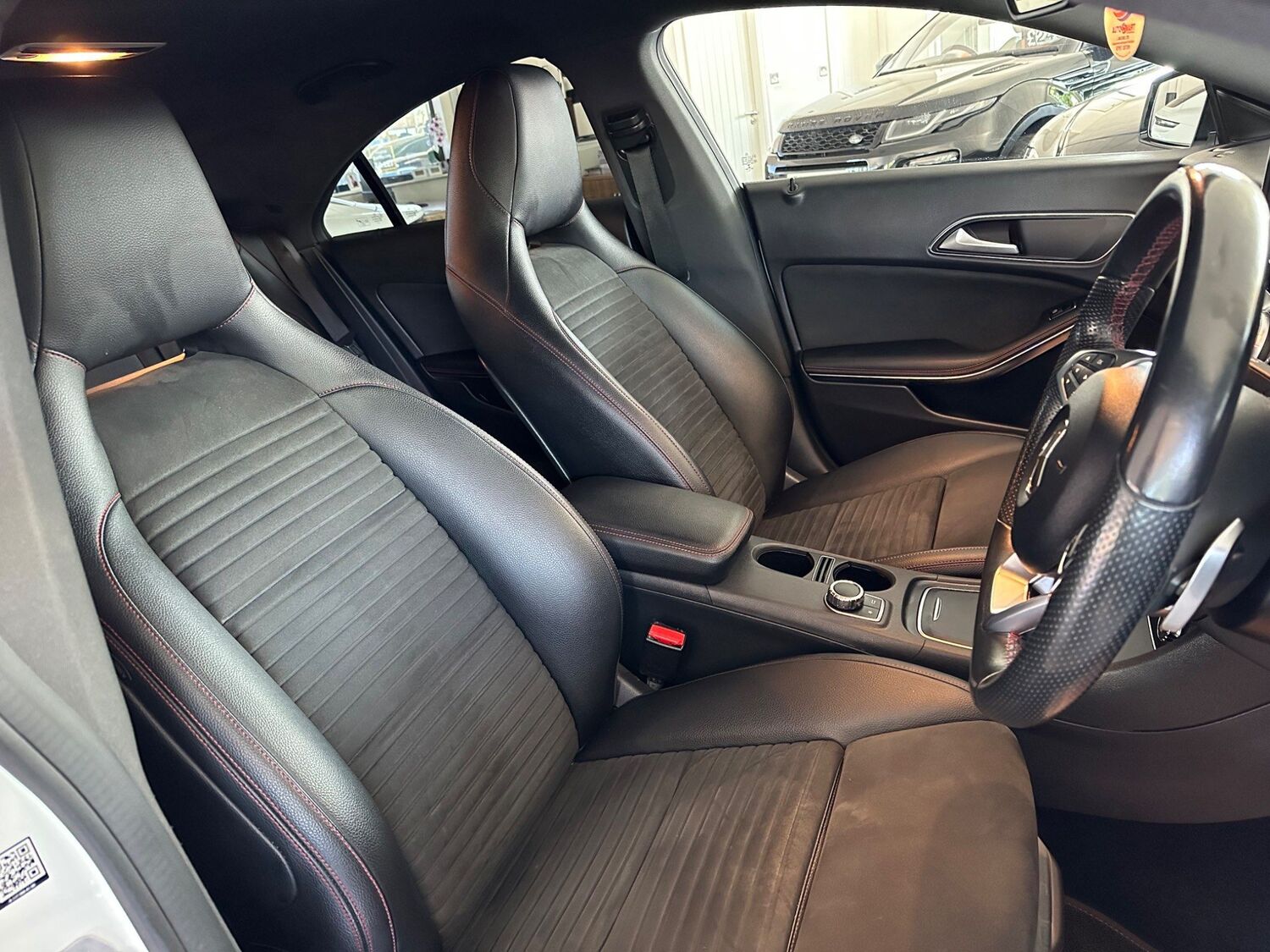 Mercedes Benz CLA