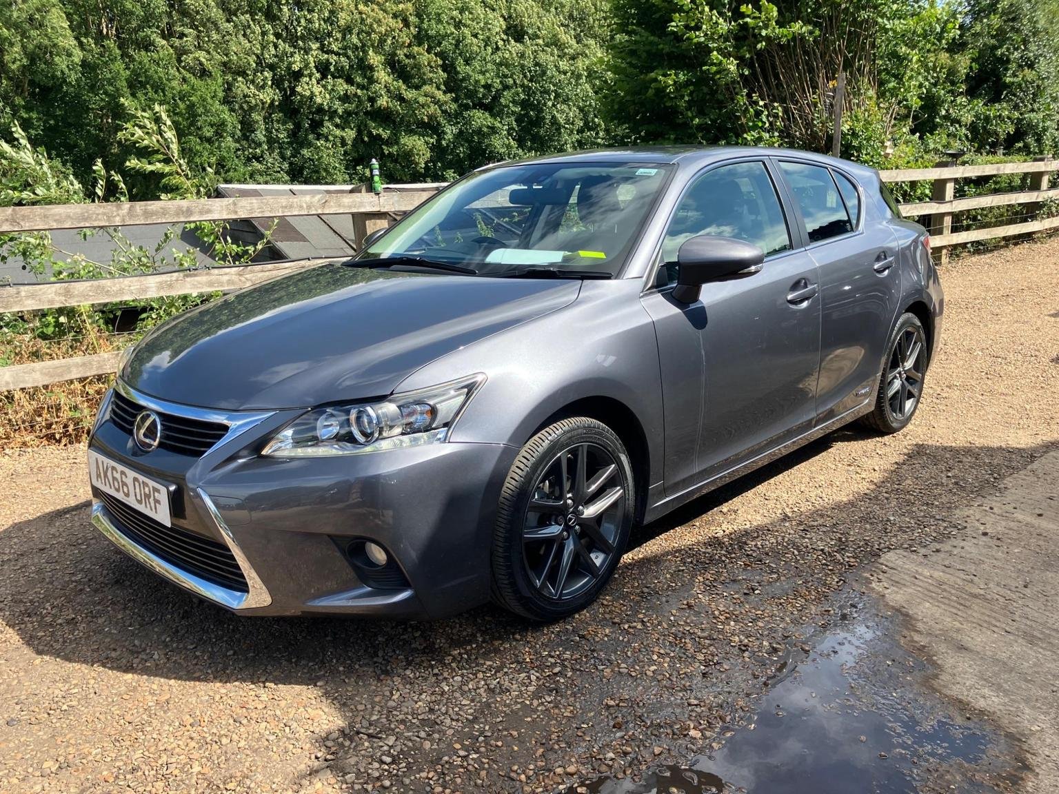 Lexus CT 200h