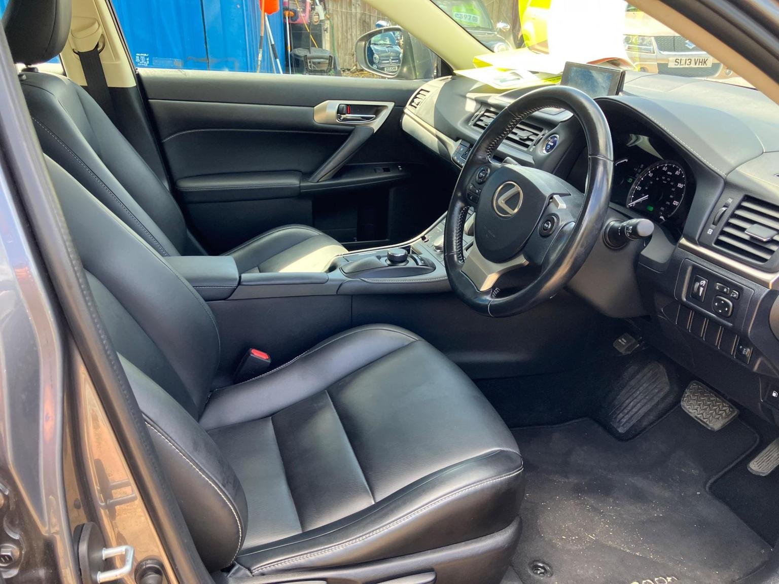 Lexus CT 200h