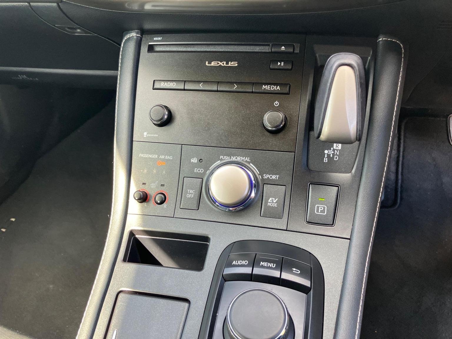 Lexus CT 200h