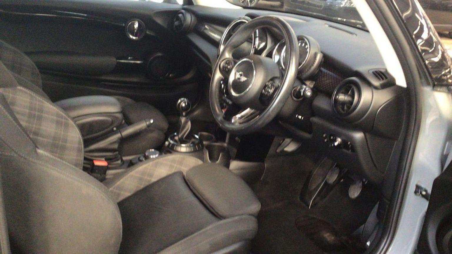 MINI Hatch