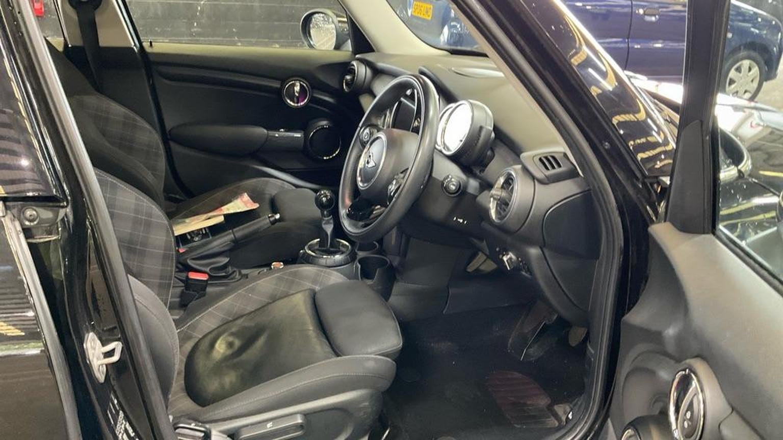 MINI Hatch