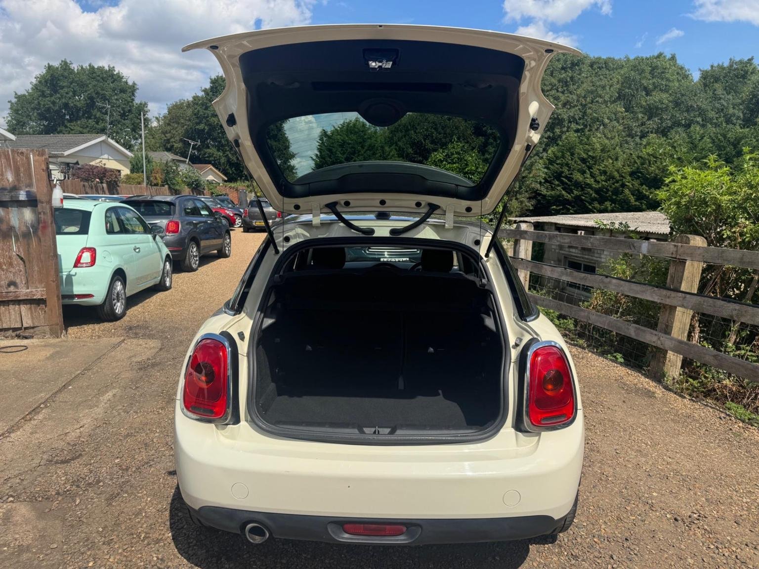 MINI Hatch
