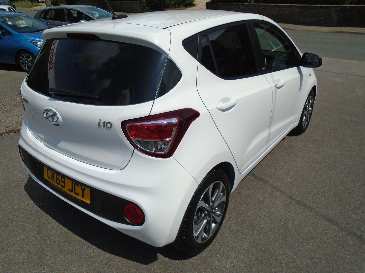 Hyundai i10