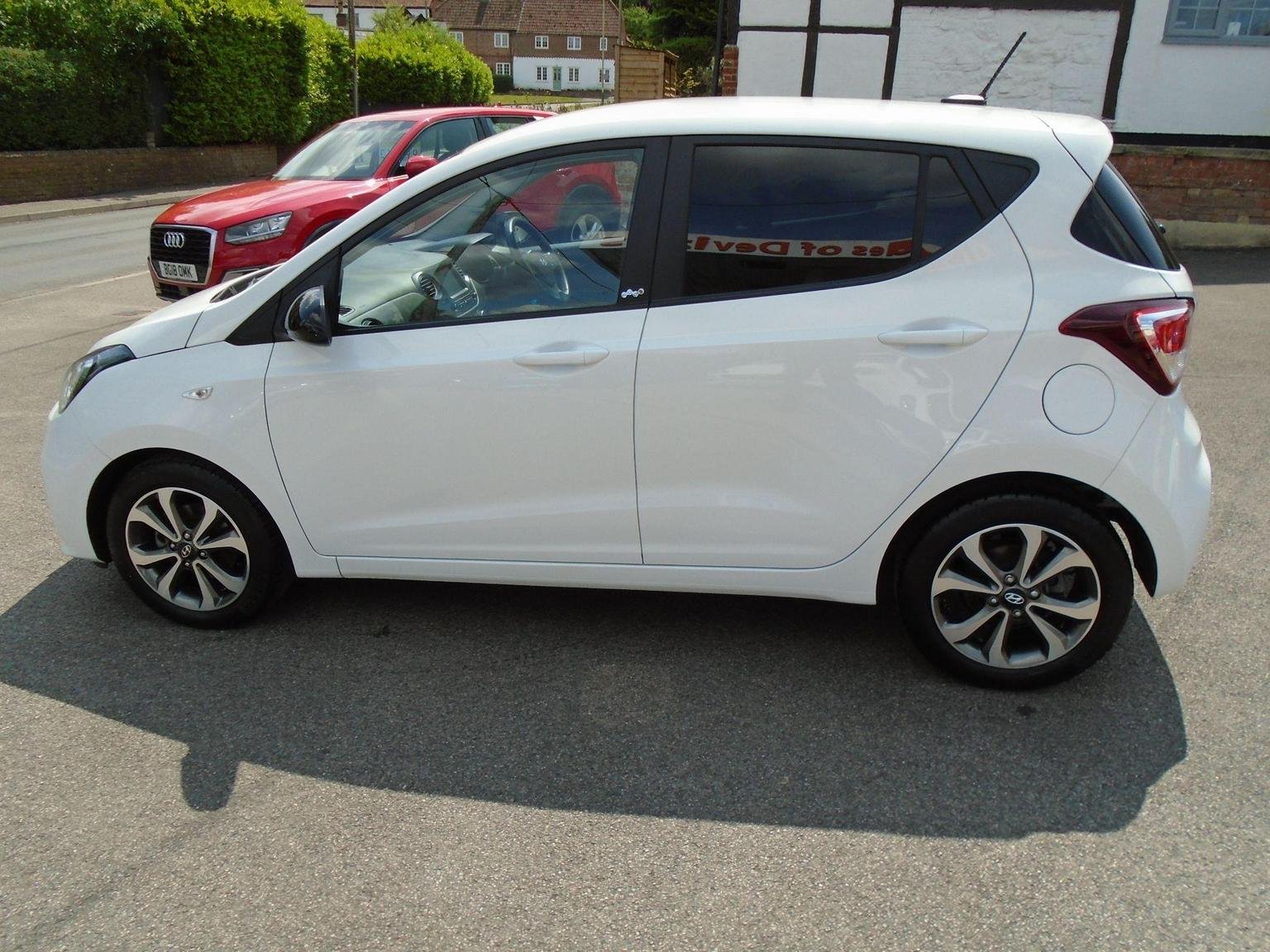 Hyundai i10