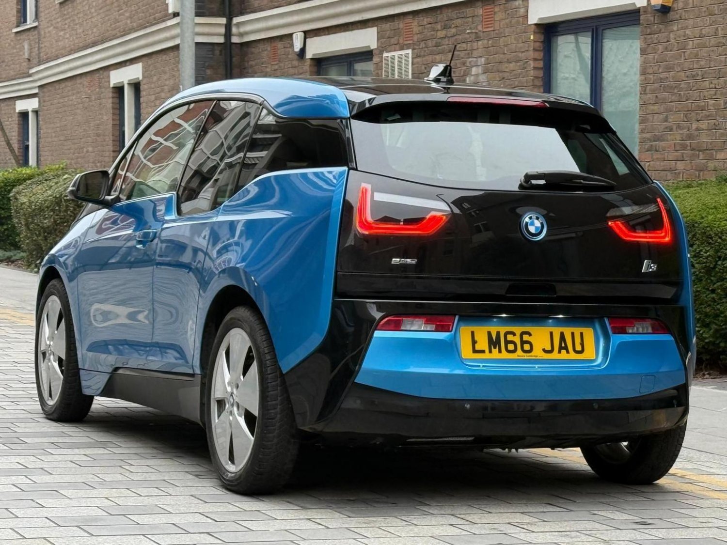 BMW i3