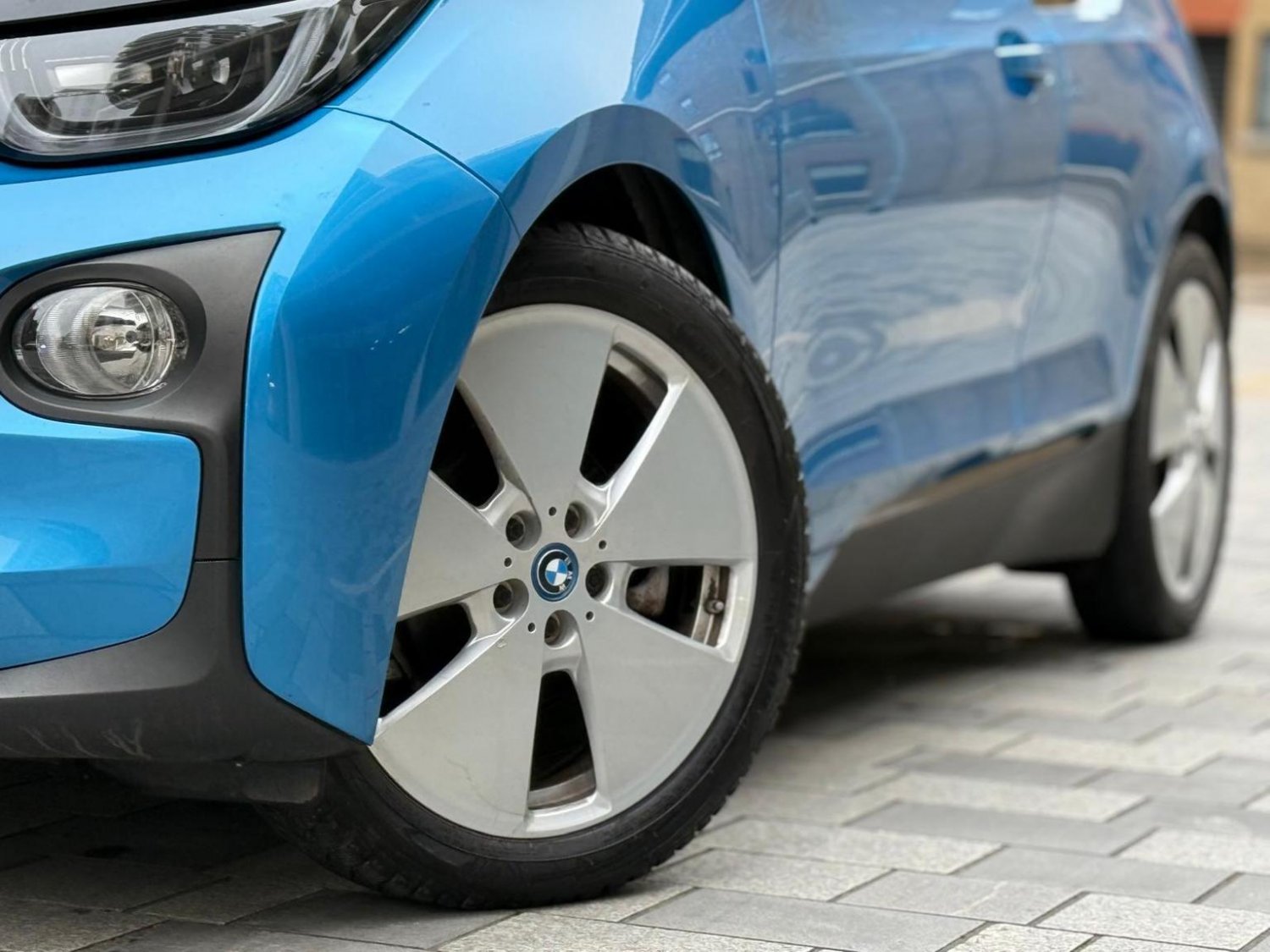 BMW i3