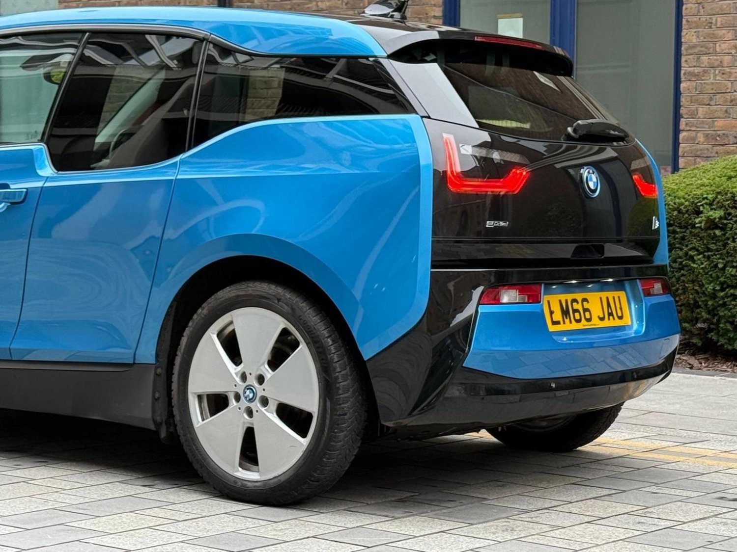 BMW i3