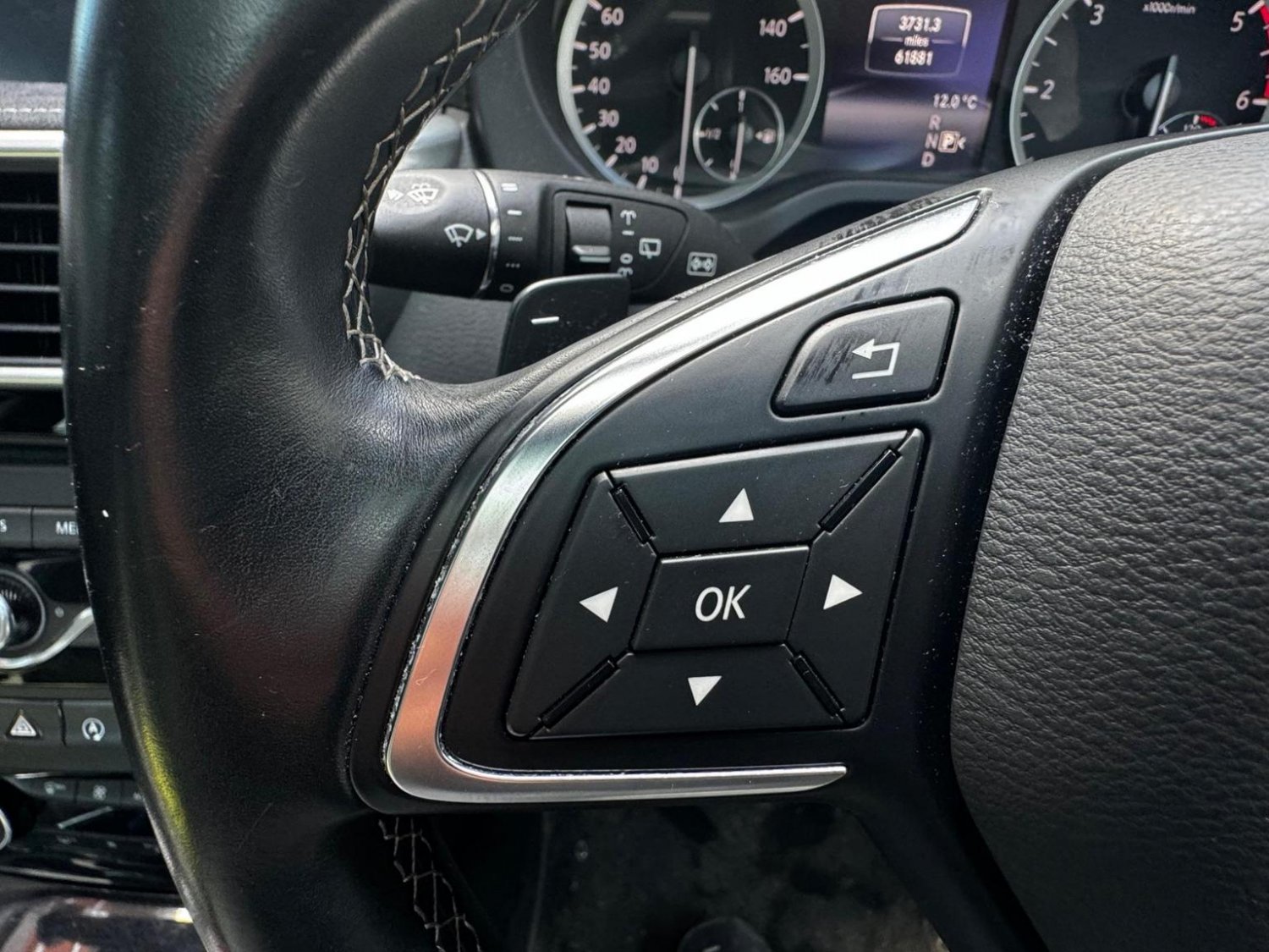 Infiniti Q30