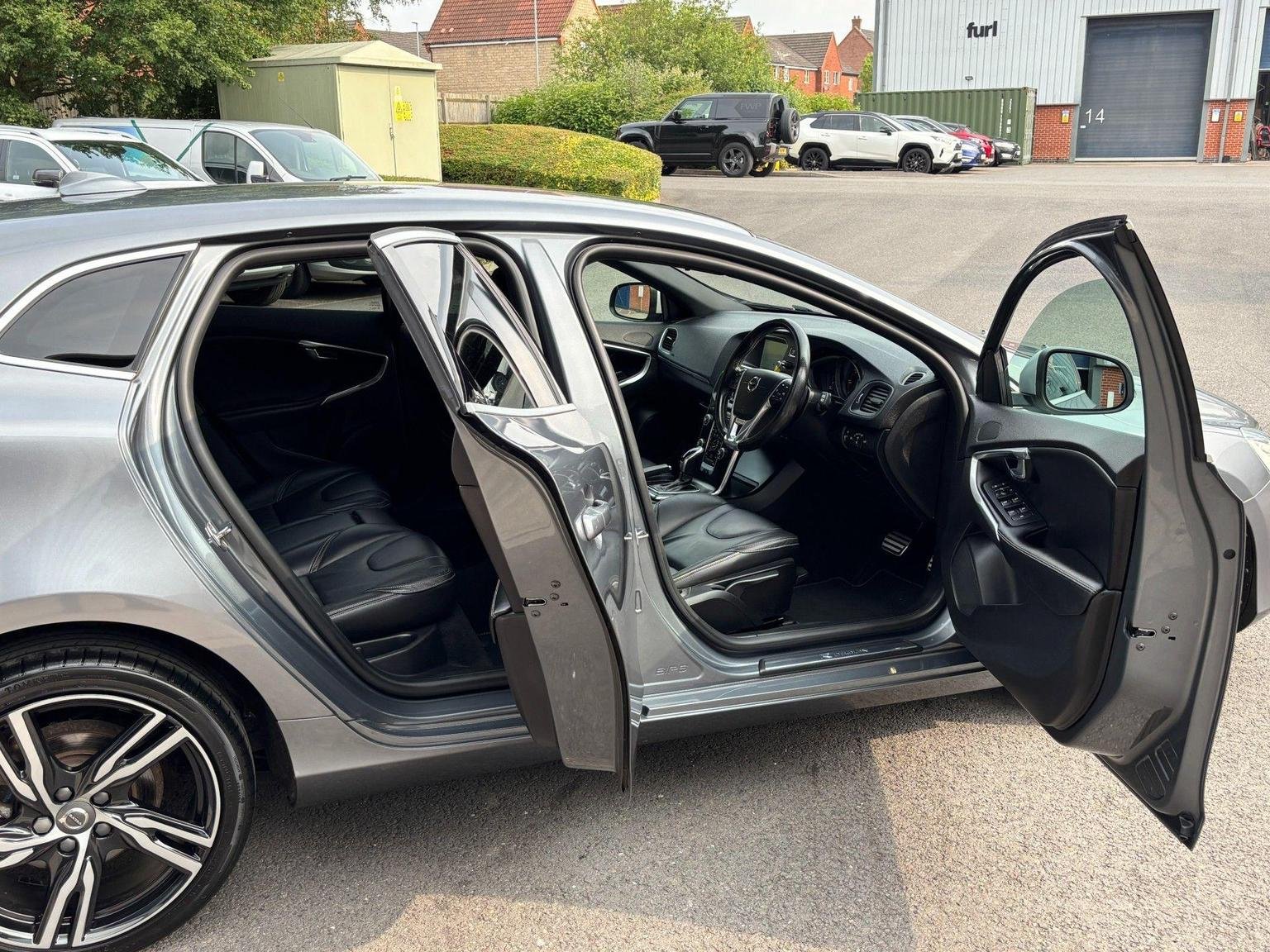 Volvo V40