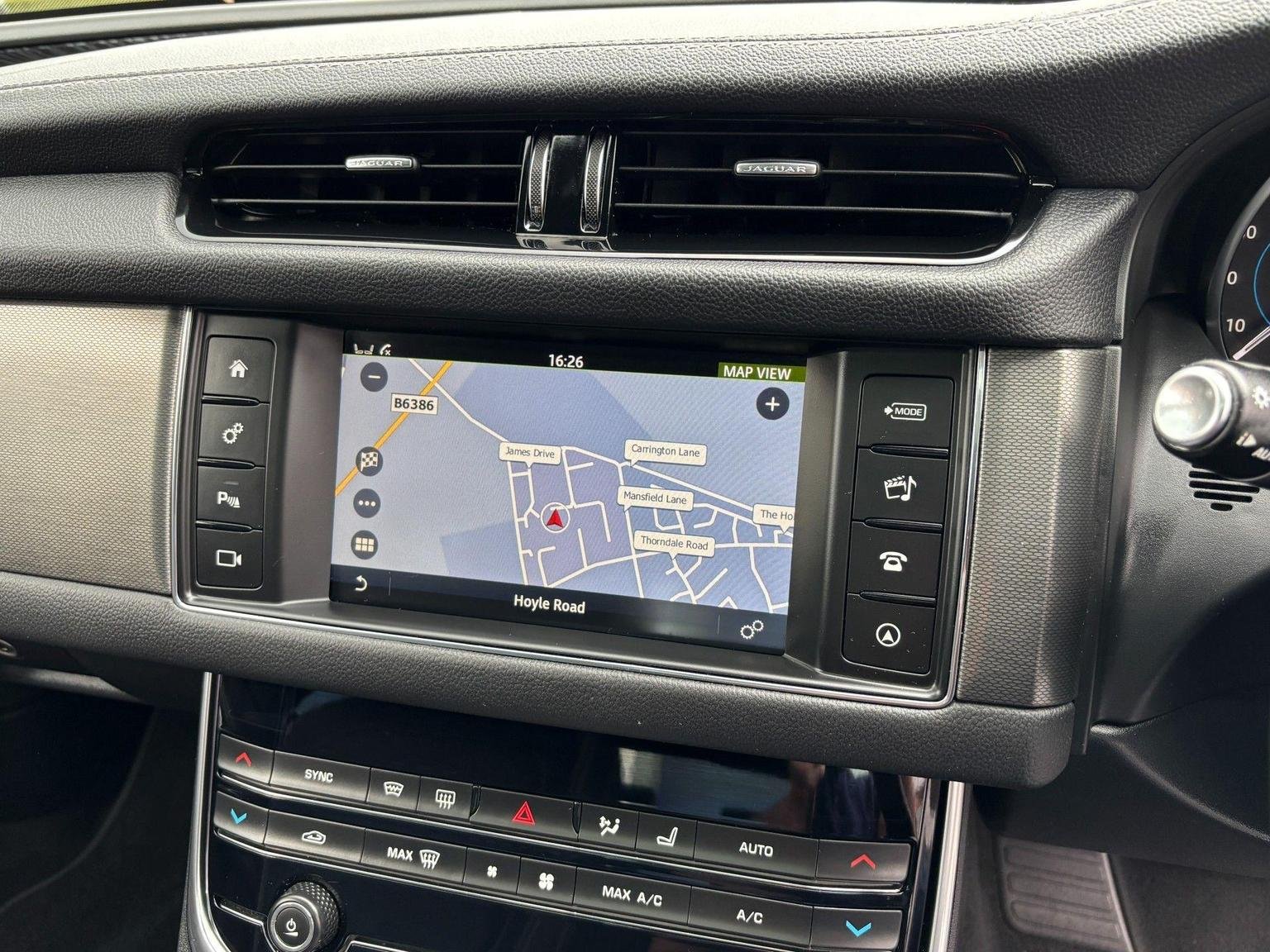 Jaguar XF