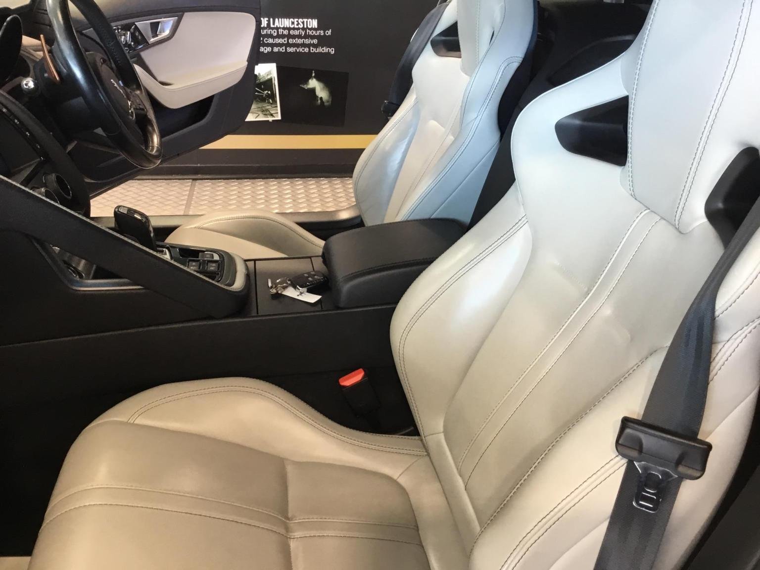 Jaguar F Type