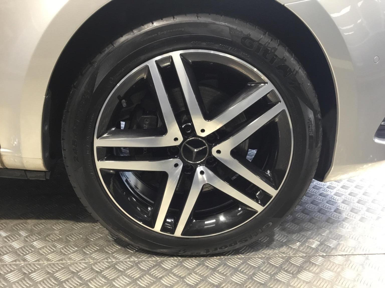 Mercedes Benz V Class