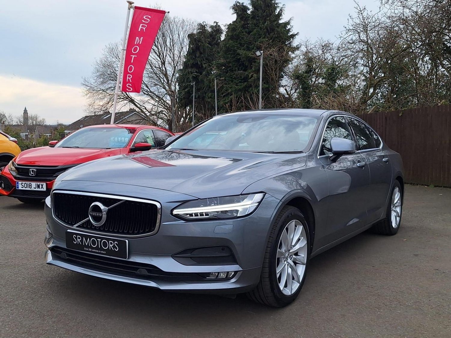 Volvo S90