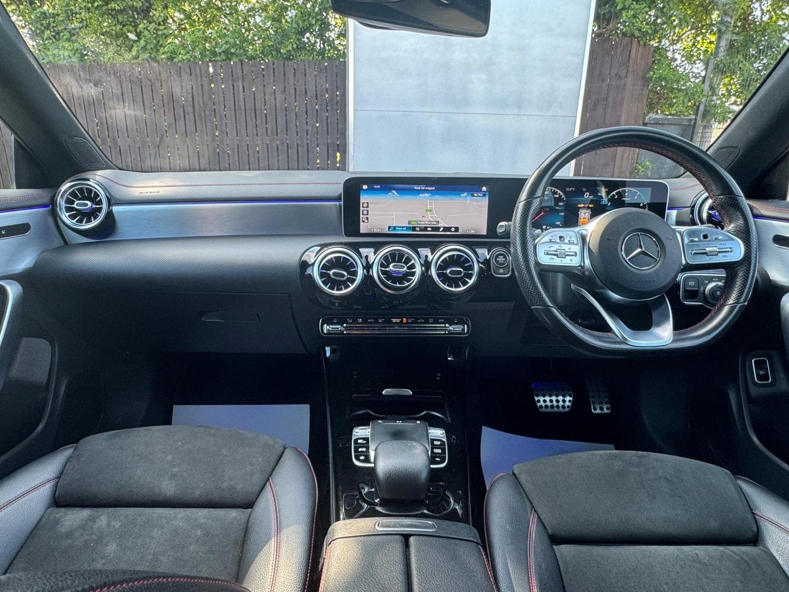 Mercedes Benz CLA